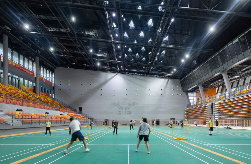羽毛球場建設(shè)費用